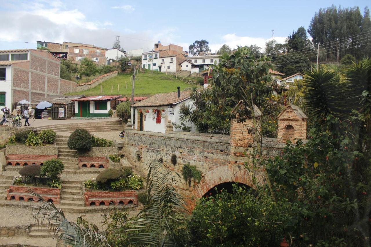 Hotel Calicanto Real Cafe Museo Mongui Εξωτερικό φωτογραφία