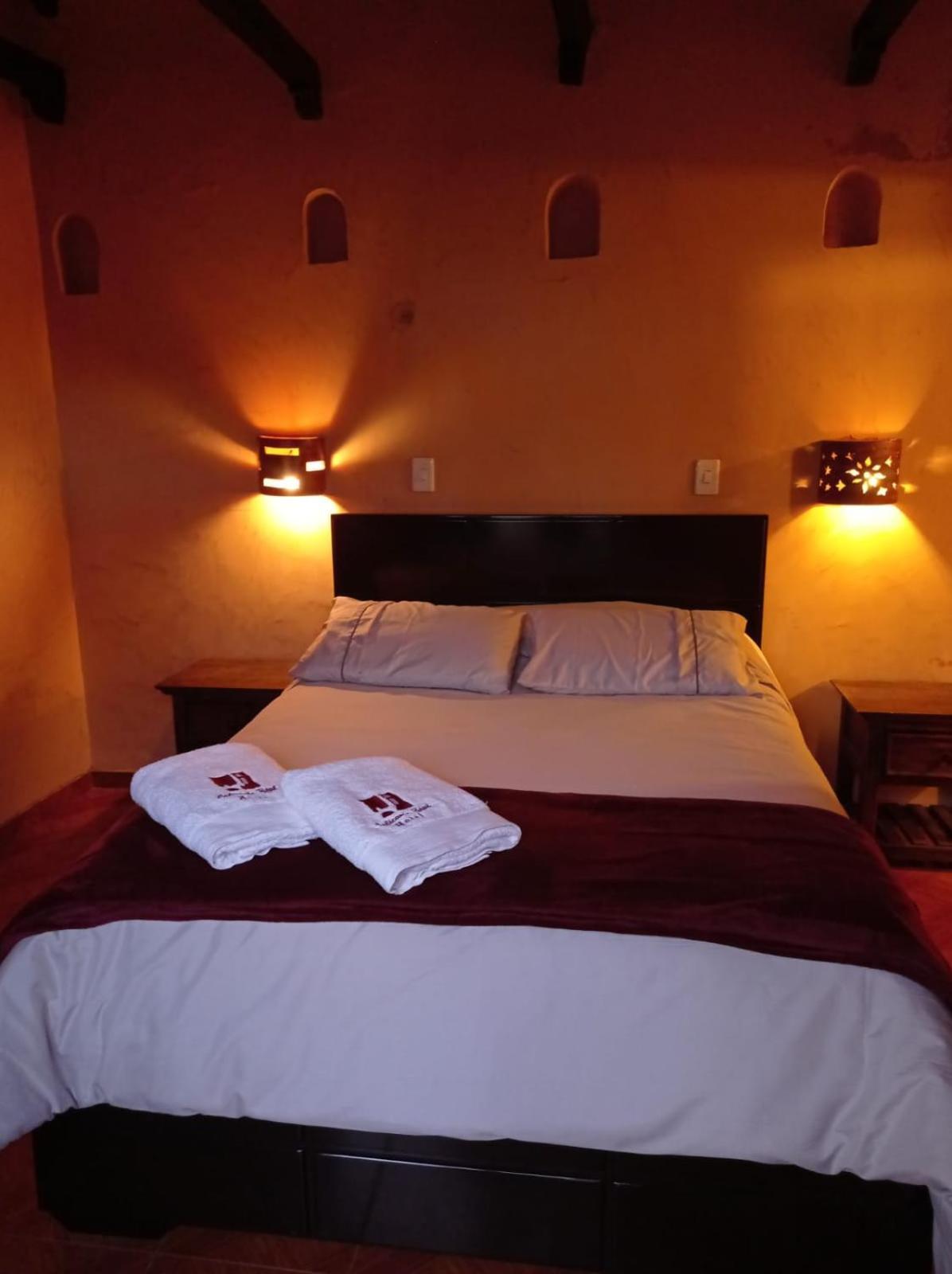 Hotel Calicanto Real Cafe Museo Mongui Εξωτερικό φωτογραφία