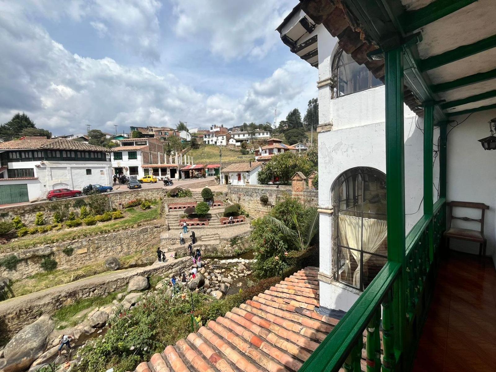 Hotel Calicanto Real Cafe Museo Mongui Εξωτερικό φωτογραφία